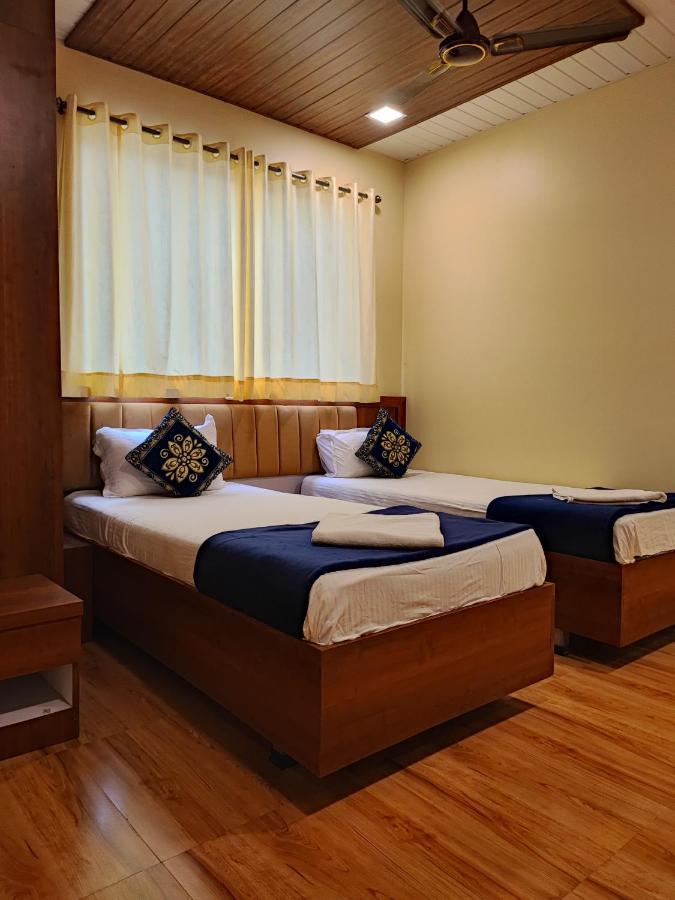 Hotel Starlit Нави Мумбай Екстериор снимка