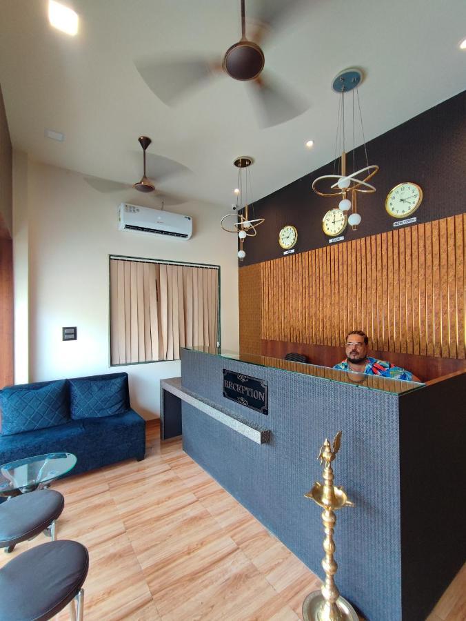 Hotel Starlit Нави Мумбай Екстериор снимка